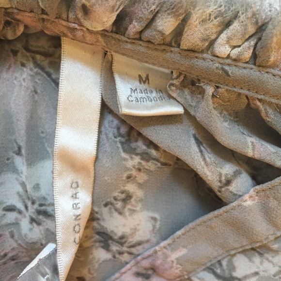 Lauren Conrad Flowy Top M - Picture 4 of 5